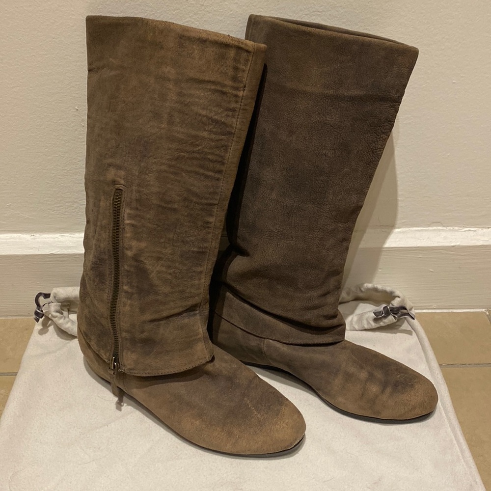 Elizabeth and James Boots Sz 7